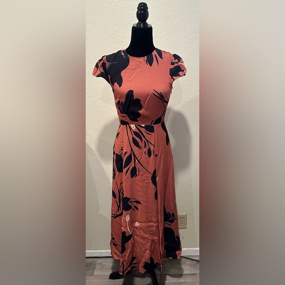 Reiss Floella Floral Midi Dress 4 - Picture 2 of 9